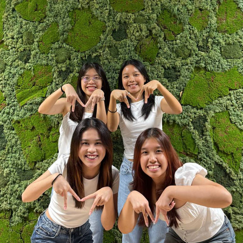 Marketing & Communications 